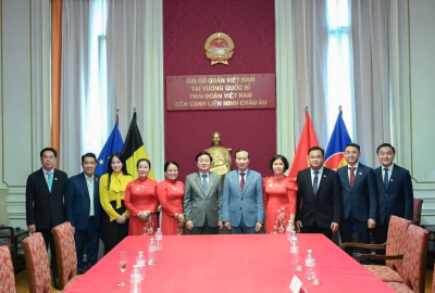 Đoàn công tác tỉnh Tây Ninh và Đại sứ Việt Nam tại Bỉ đón tiếp, làm việc cùng Công ty Belga Bỉ - Đối tác chiến lược của Tập đoàn Hùng Nhơn